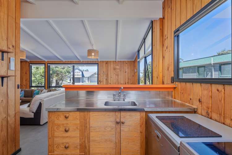 117 Winslow Place Matarangi_7