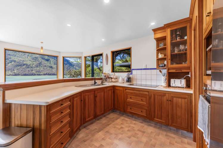 16 Belvue Bay Road Havelock_11