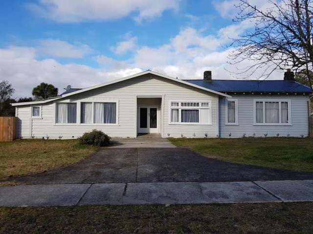 ICONIC LODGE ON TURANGI RIVERSIDE