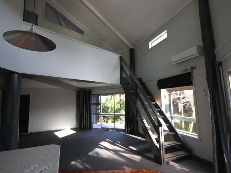 6b Triumph Dell Pauanui_11