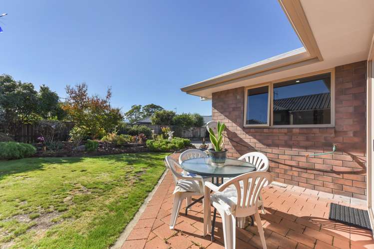 8 Otia Drive Richmond_7