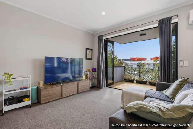 Stylish, Smart & Superb Location.