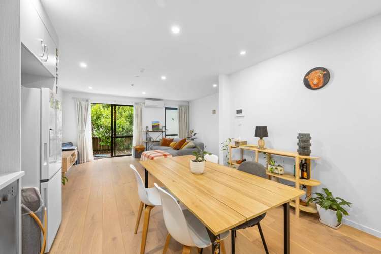 8 Peony Mews Oteha_3