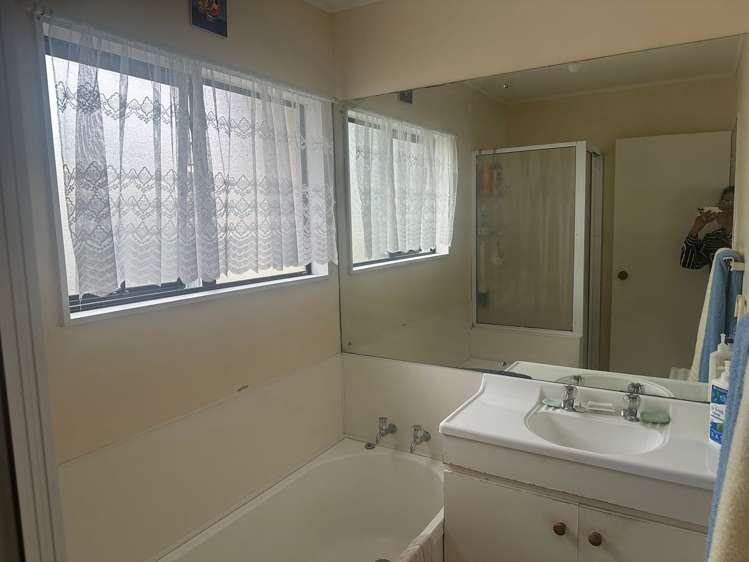 2/4 Weiti Road Orewa_7