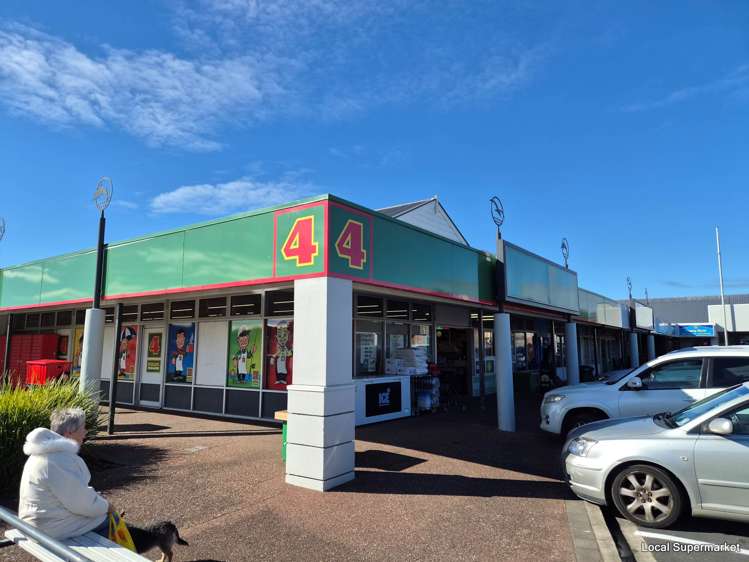 57 The Grove Red Beach_16