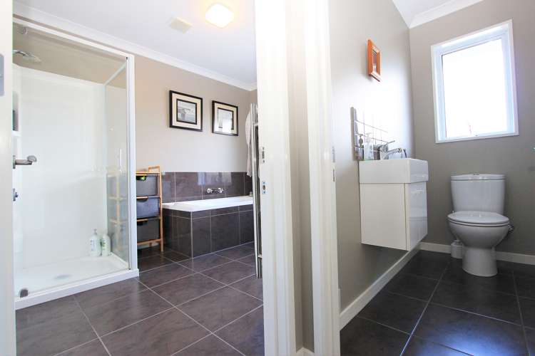 5 Kensington Place Springlands_16