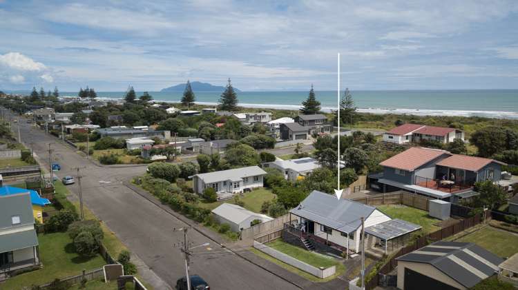 17a Moana Street Otaki Beach_16