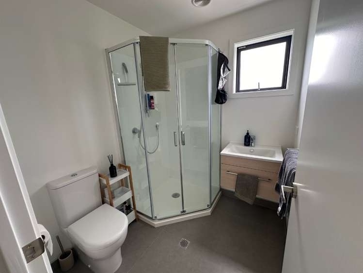 7/12 Enderby Drive Te Atatu Peninsula_8