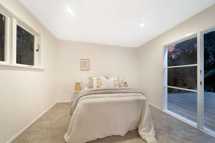 31 Ngaio Road Titirangi_14