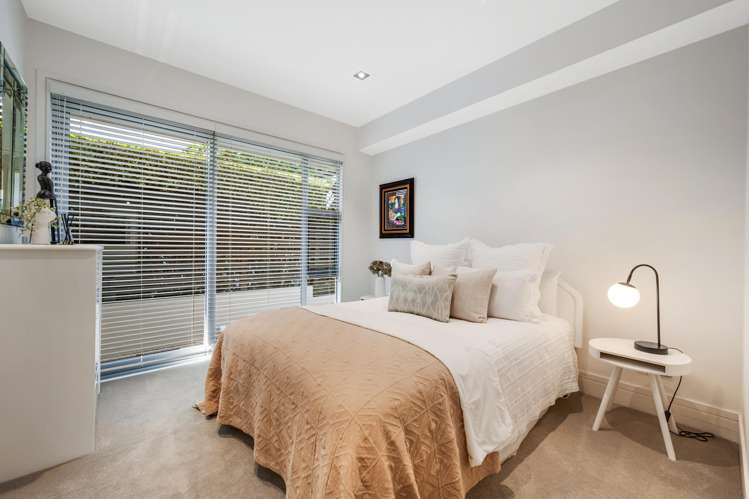 8 Oceania Place Mellons Bay_30