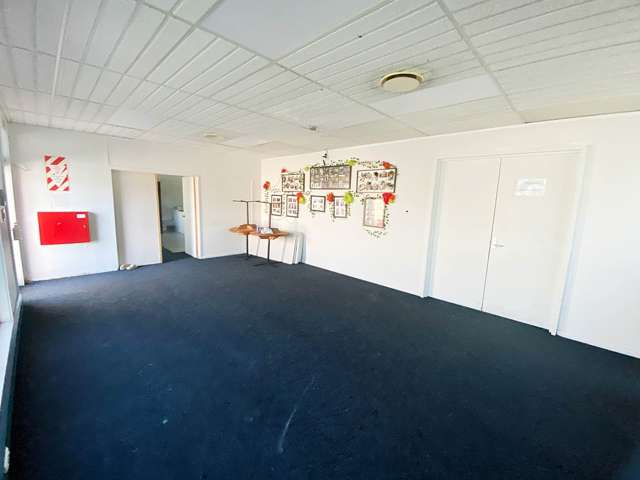 4 Kingsford Smith Place Mangere_4