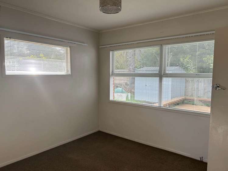 1/10 Lotus Lane Mangere East_12