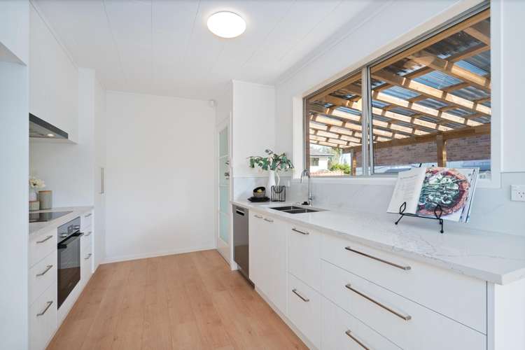 14 Waimumu Road Massey_24