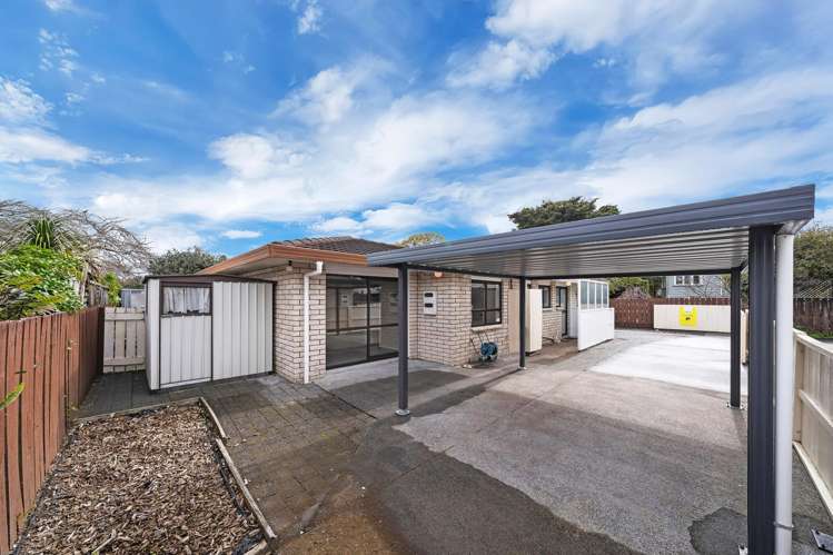 2/3A Youngs Road Papakura_10