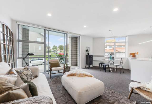 1 Bickerton Way Flat Bush_1