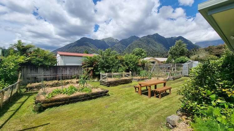 17 Pekanga Drive Fox Glacier_16