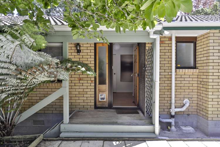 11 Woodfern Crescent Titirangi_16