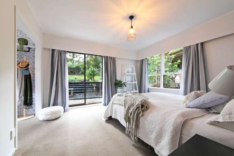 141 Woodlands Park Road Titirangi_11