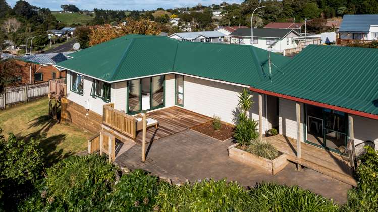 94 Riversdale Drive Merrilands_33