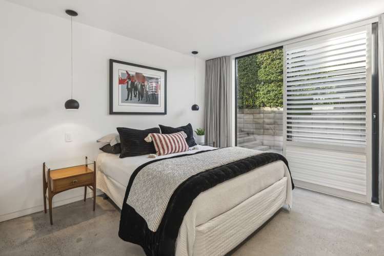 22 Bridge View Road Birkenhead_21