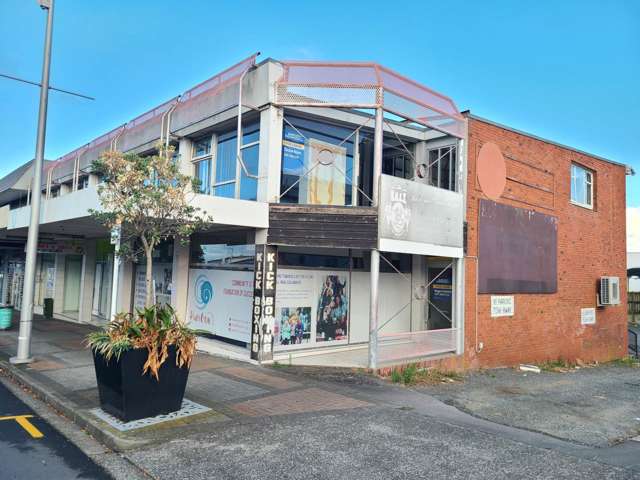 PAPAKURA 290M² FIRST FLOOR OFFICE