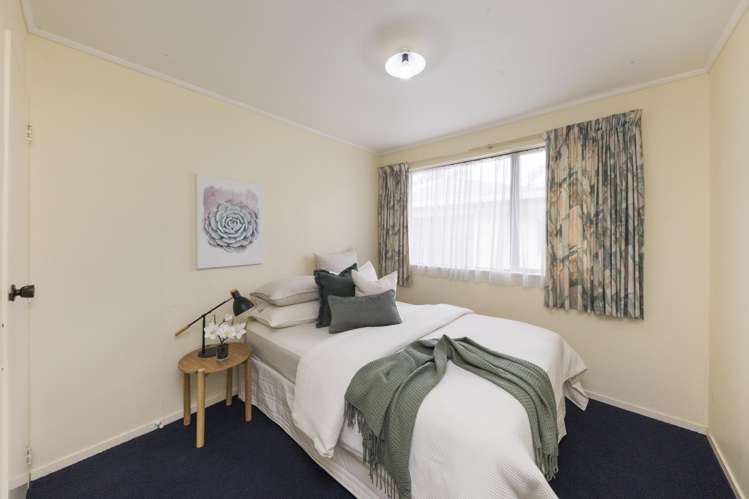 12 Escort Grove Awapuni_9