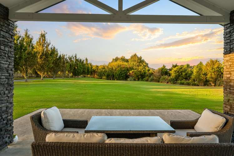 1 Ngaire Close Wainui_23