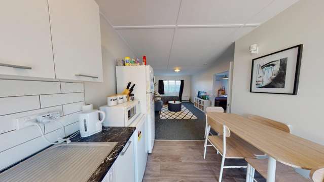 140C Anzac Parade 1236_2