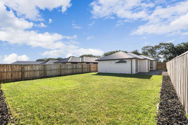 20 Crossley Avenue Woodend_12