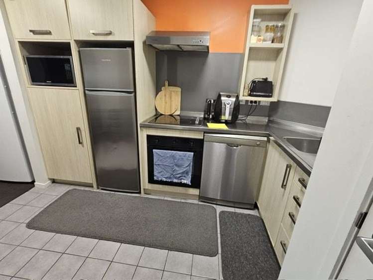 2/15 Minnie Street Eden Terrace_11