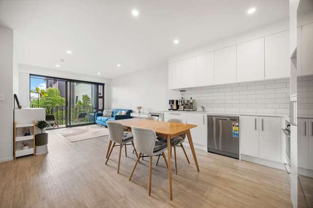 Affordable 2 Bedroom with carpark!