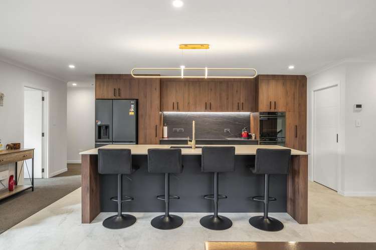 11 Lloyd Crescent_3
