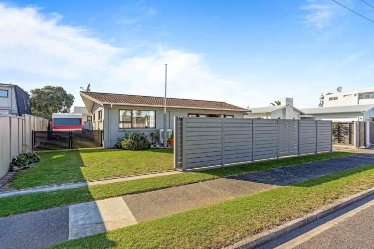 408 Ocean Road Whangamata_27