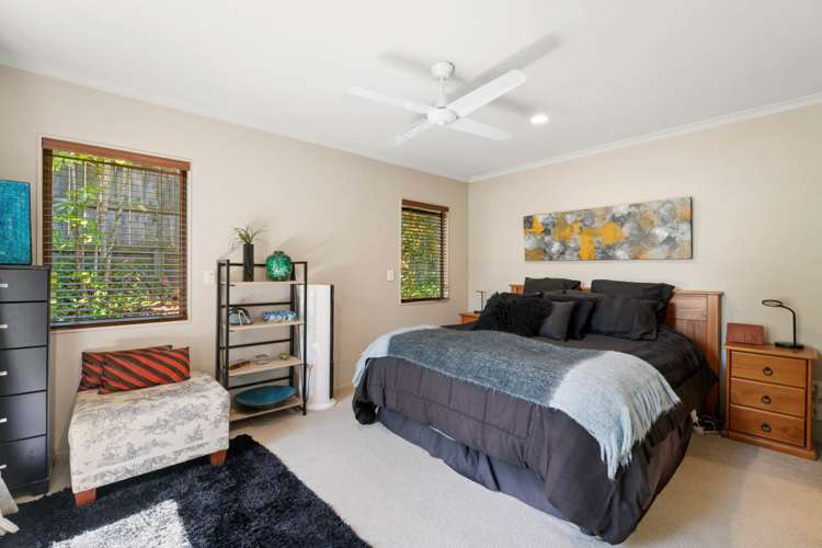 37 Admirals Court Drive Greenhithe_11