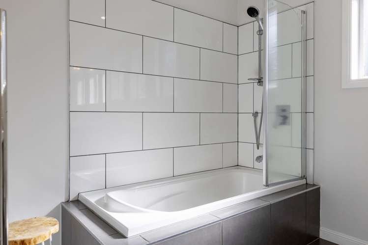 73 Kurupae Road Hilltop_16