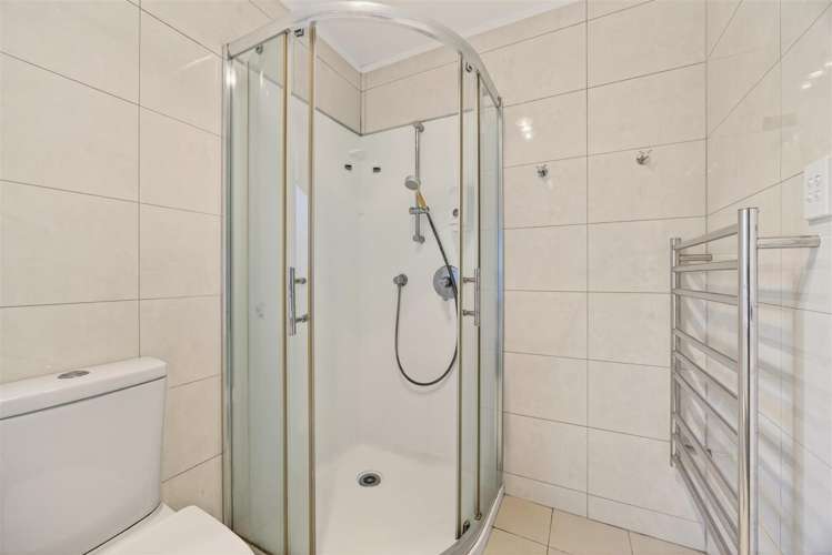 70 De Quincey Terrace Highland Park_15