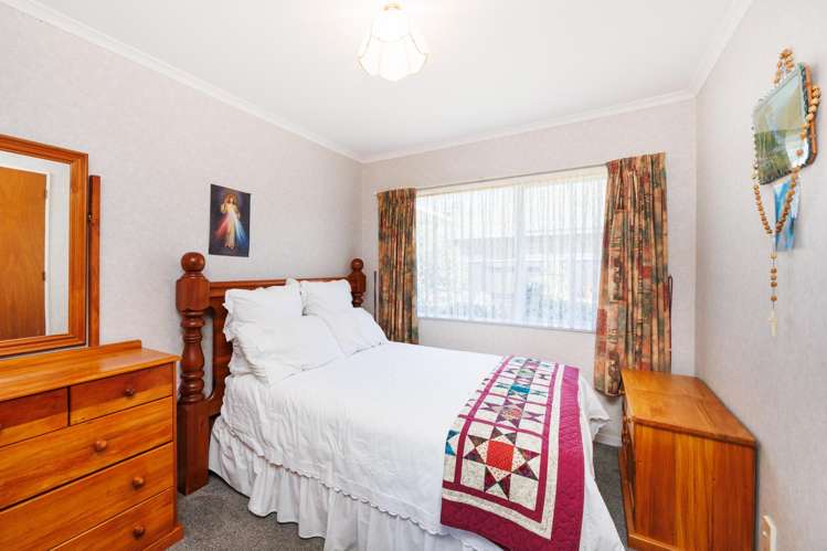 66 Amberley Avenue Highbury_11