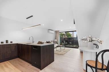 9/200 Main North Road_4