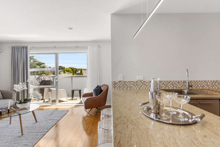 2a/86a Rockfield Road Penrose_5