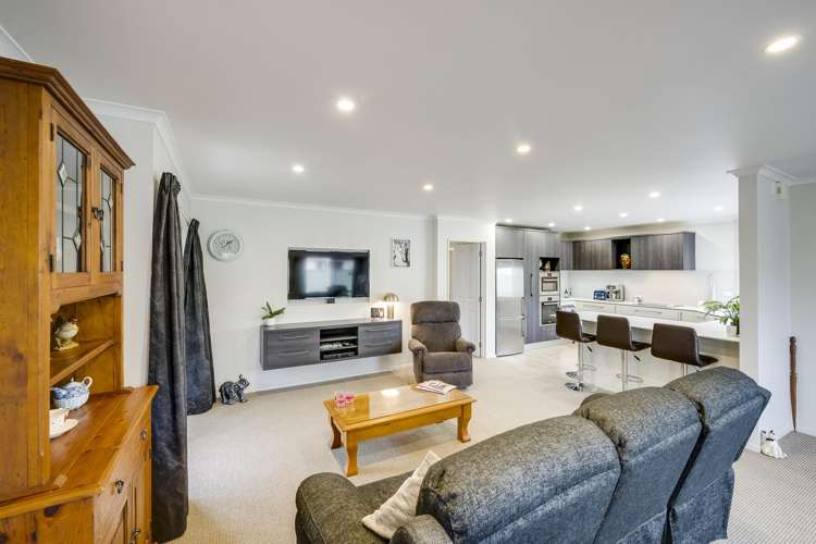 5a Queens Walk Taradale_6