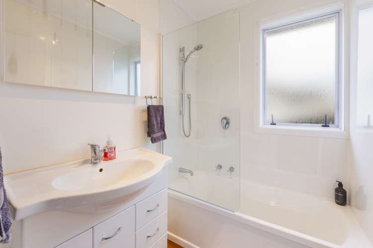 5 Jull Crescent Waipukurau and Surrounds_11