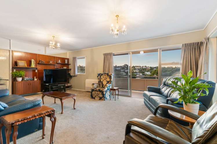 56 Mayfair Crescent Mairangi Bay_12