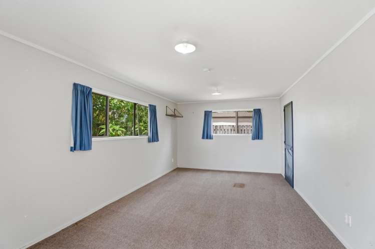 9 Paramount Parade Tikipunga_12