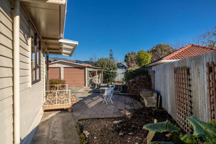 14 Manson Avenue Stoke_14