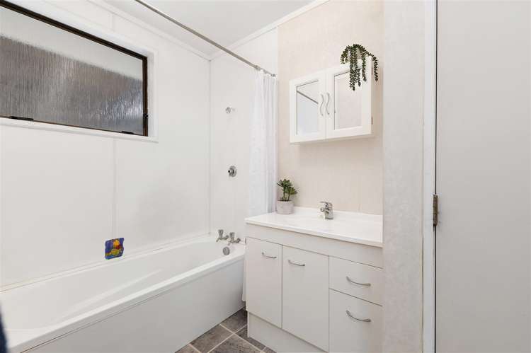 19a Thebes Street Westbrook_7