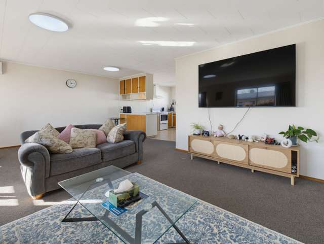 1/67 Fergusson Street Stoke_3