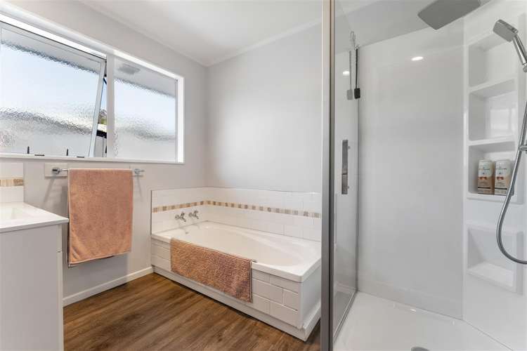 9 Vining Crescent Stoke_21