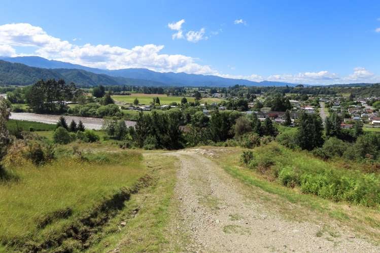 3 Grey Road Reefton_13