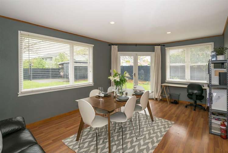 8 Edinburgh Crescent Redwoodtown_7