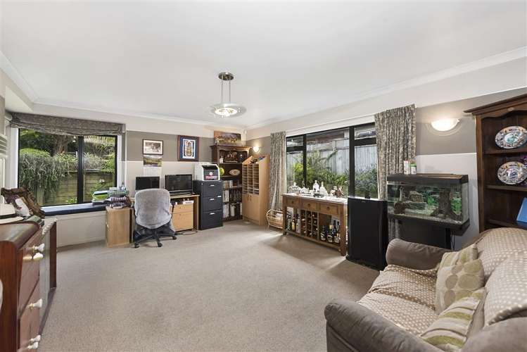 18 Sharaleigh Place Grandview Heights_14